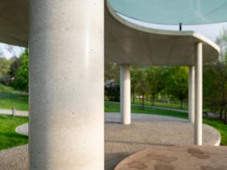 Pavilon v parku Sacre Coeur